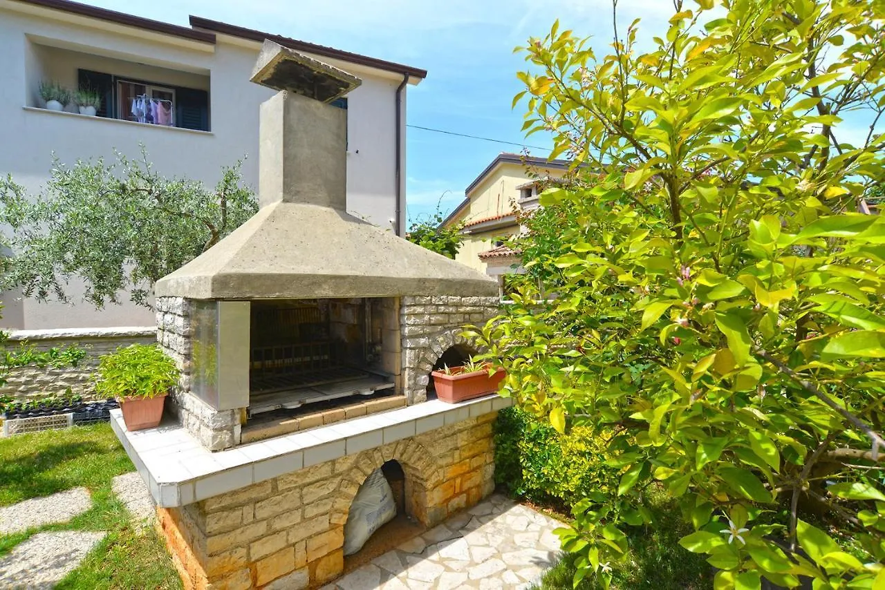 Apartments Marko 1377 Porec 0*,