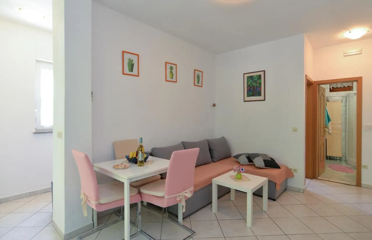 Apartments Marko 1377 Porec Croatia