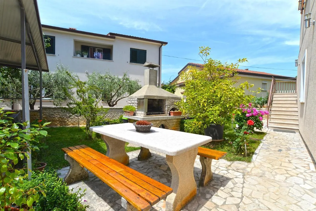 Apartments Marko 1377 Porec