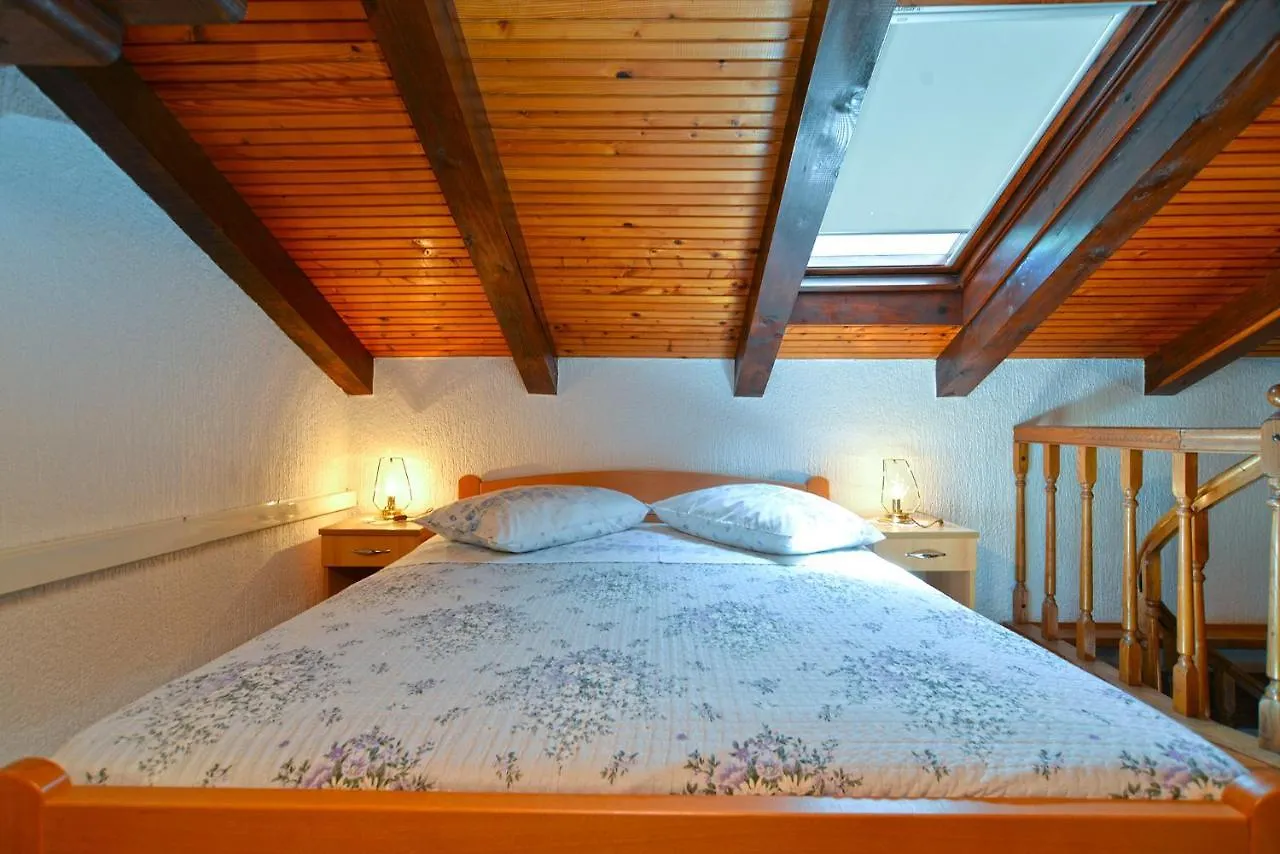 Apartments Marko 1377 Porec